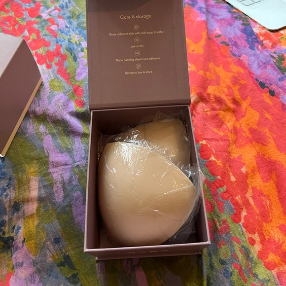 NOOD Double Up Triangle Push Up Pads - Picture 3 of 7